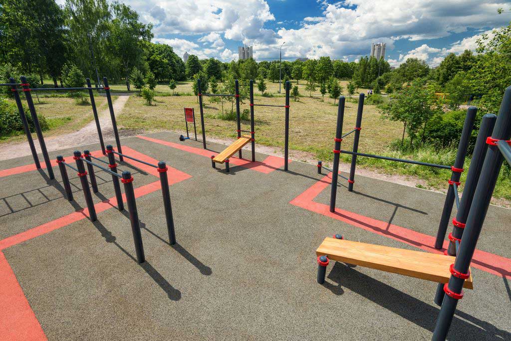 Purchase These 5 Outdoor Fitness Equipment for Backyard Gym at Home!