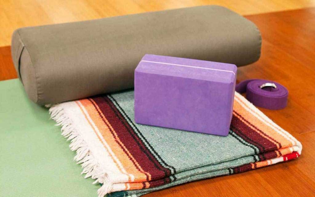 7 Necessary Yoga Equipment You Should Have for Beginners